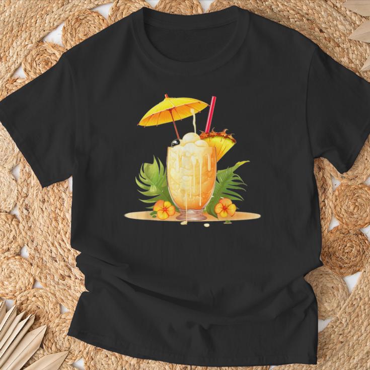 Fresh Pina Colada Fruits And Cocktail For Summer Drinks T-Shirt Geschenke für alte Männer