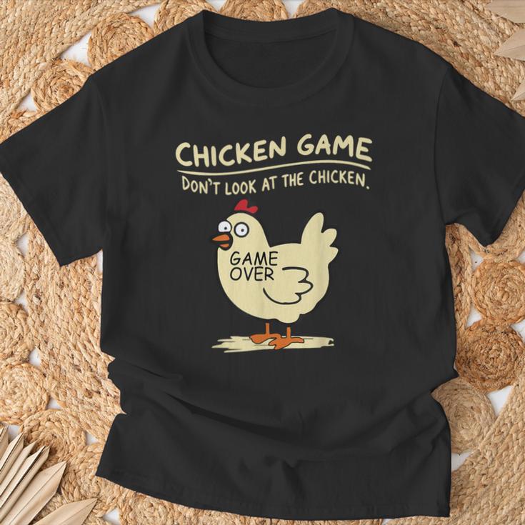 Chicken Game Don't Look At The Chicken Chicken T-Shirt Geschenke für alte Männer