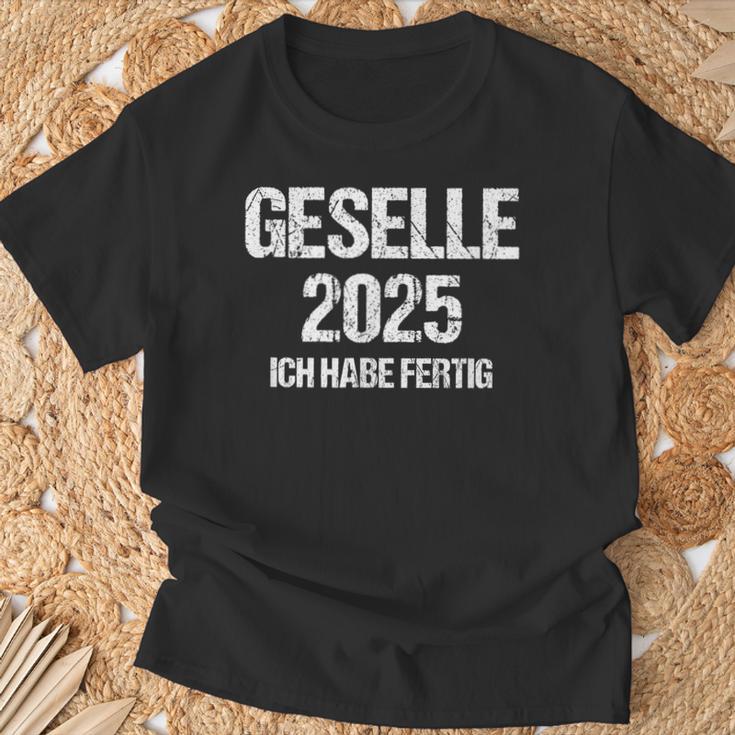 Geselle 2025 Ich Habe Fertig Azubi Prüfung Gesellenprüfung German T-Shirt Geschenke für alte Männer