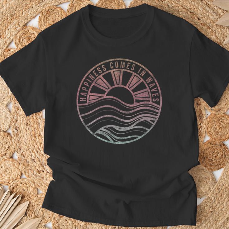 Happiness Comes In Waves Sunset Beach Wave Gradient T-Shirt Geschenke für alte Männer