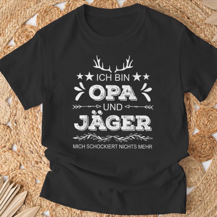 Ich Bin Opa Und Jäger Mich Hockiert Nichts Mehr Hagd I' T-Shirt Geschenke für alte Männer