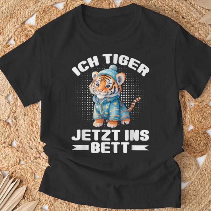 Ich Tiger Jetzt Ins Bett Schlafen Pyjamas Tired Pyjama T-Shirt Geschenke für alte Männer