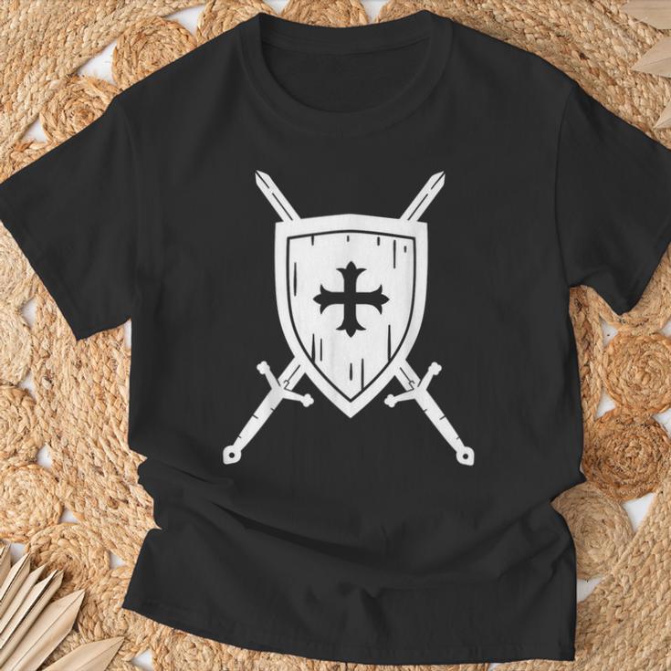 Knight Costume Knight Costume Shield Sword T-Shirt Geschenke für alte Männer