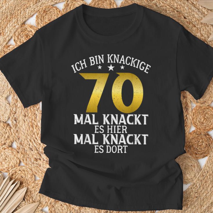 Krisige 70 Mal Knackt Es Hier Mal Da 70 Birthday S T-Shirt Geschenke für alte Männer