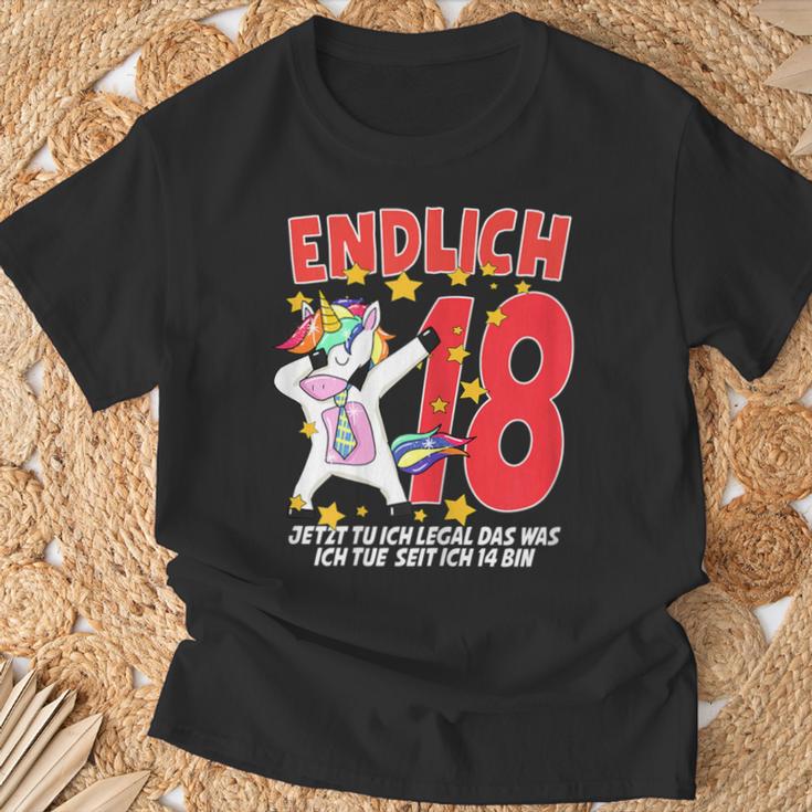 Ladies 18Th Birthday Unicorn Girl 18 Years Fun T-Shirt Geschenke für alte Männer