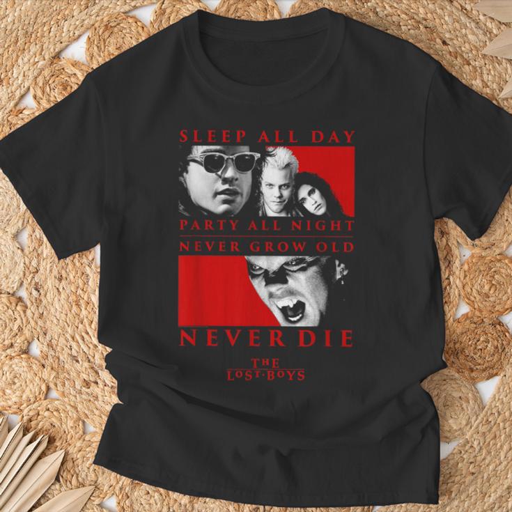 The Lost Boys Never Die T-Shirt Geschenke für alte Männer