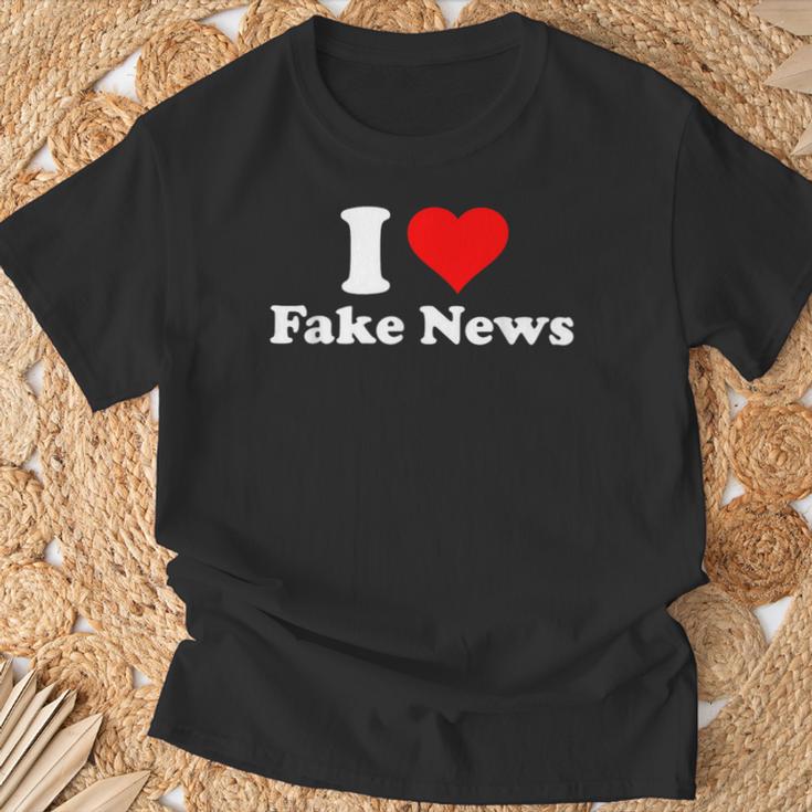 I Love Fake News T-Shirt Geschenke für alte Männer