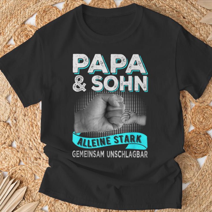 Papa Und Sohn Alleine Stark Gemeinsam Unschlagbar Father's Day T-Shirt Geschenke für alte Männer