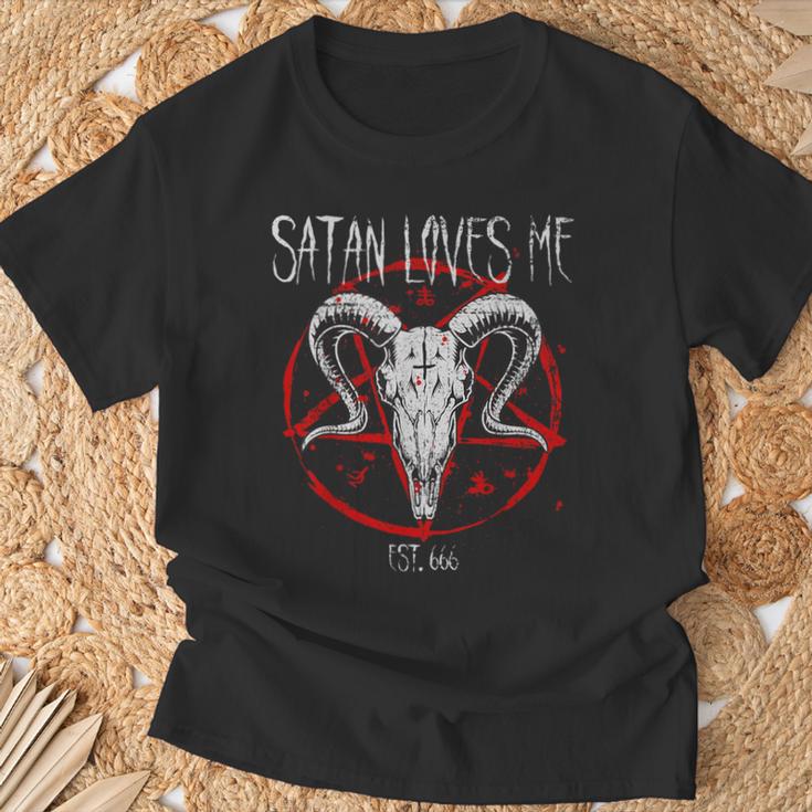 Satanist Baphomet 666 Satanism Satan Loves Me T-Shirt Geschenke für alte Männer