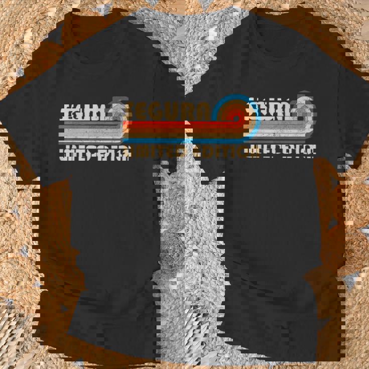 Segura Surname Retrointage 80S 90S Birthday Reunion T-Shirt Cadeaux pour les vieillards