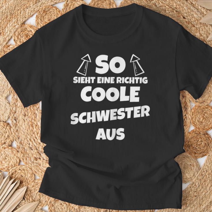 So Sieht Eine Richtig Coole Schwester Aus Sister T-Shirt Geschenke für alte Männer