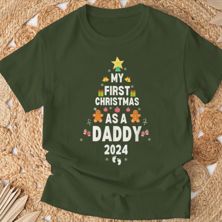 First Christmas As A Daddy 2024 Pregnancy Announcement T-Shirt Geschenke für alte Männer