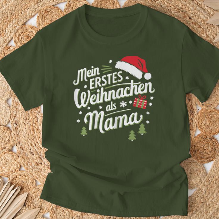 First Christmas As A Mum T-Shirt Geschenke für alte Männer