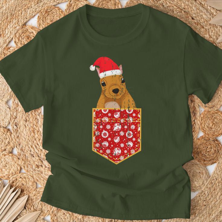 Merry Christmas Forest Animal Chest Pocket Squirrel T-Shirt Geschenke für alte Männer