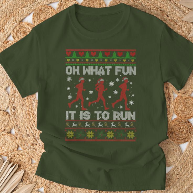 Oh What Fun It Is To Run Christmas Jumper T-Shirt Geschenke für alte Männer