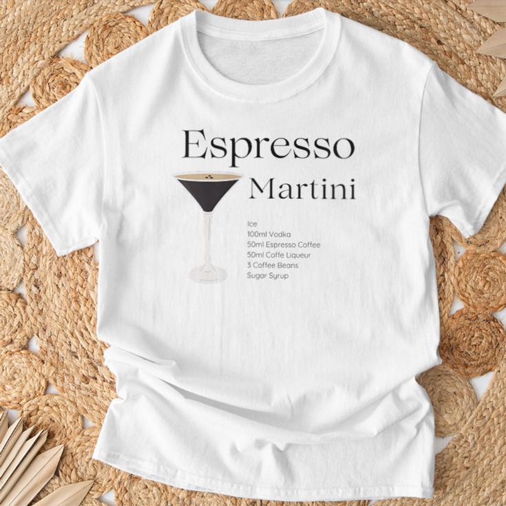 Espresso Martini With Recipe And Glass T-Shirt Geschenke für alte Männer