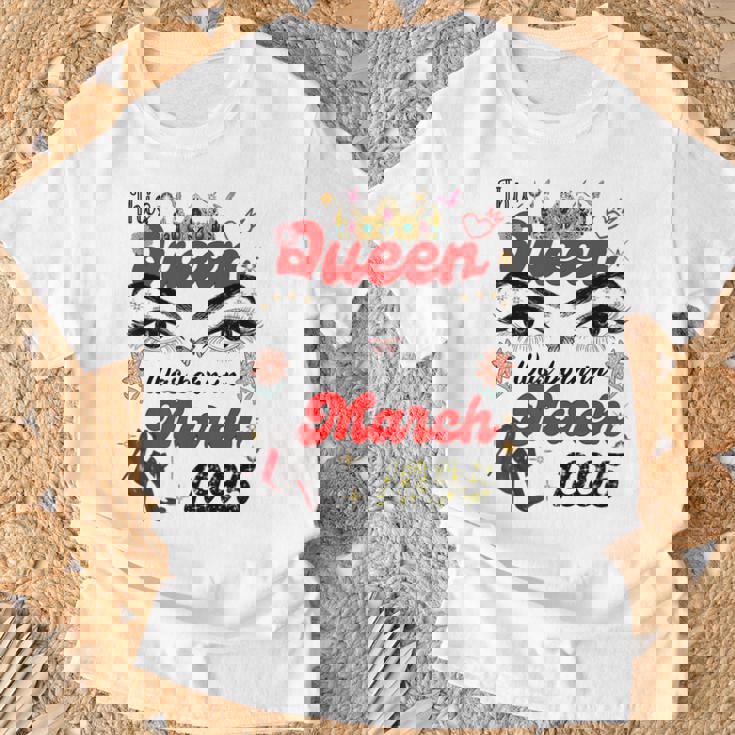 Esta Reina Nació En Marzo De 1995 Cumpleaños De Marzo Es Camiseta unisex Regalos para ancianos