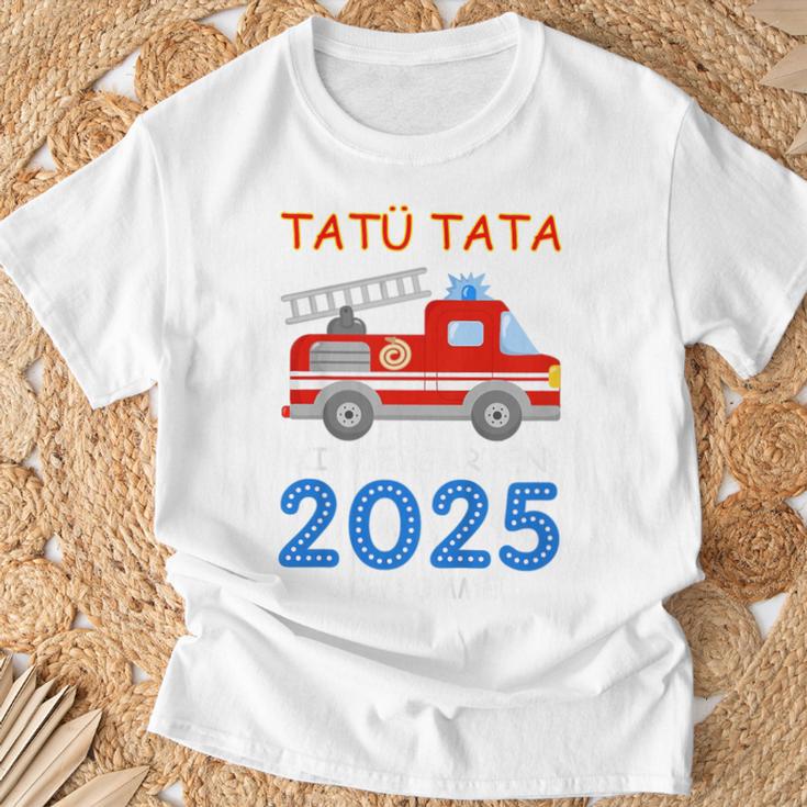 Kinder Feuerwehr Kindergarten 2025 Ich Komme Tatü Tata Kiga Kita T-Shirt Geschenke für alte Männer