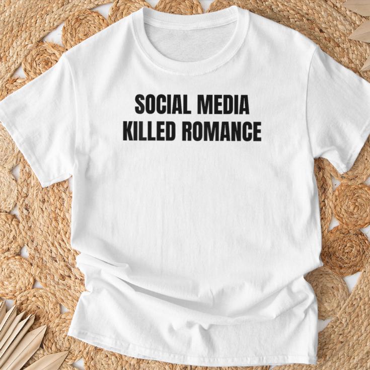 New Social Media Killed Romance T-Shirt Geschenke für alte Männer