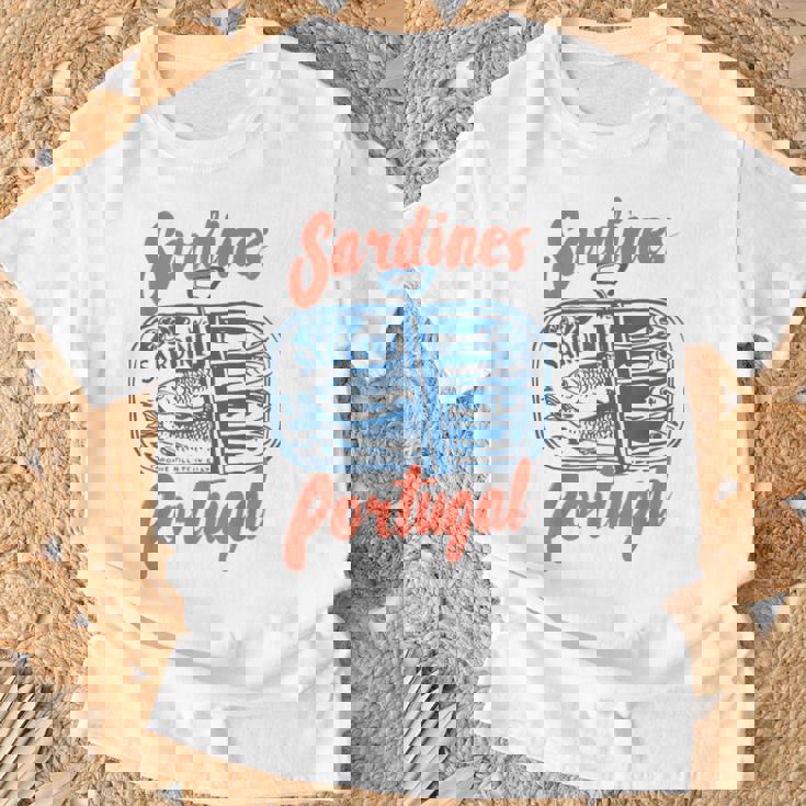 Sardines Tinned Fish Retro Graphic For Women T-Shirt Gifts for Old Men