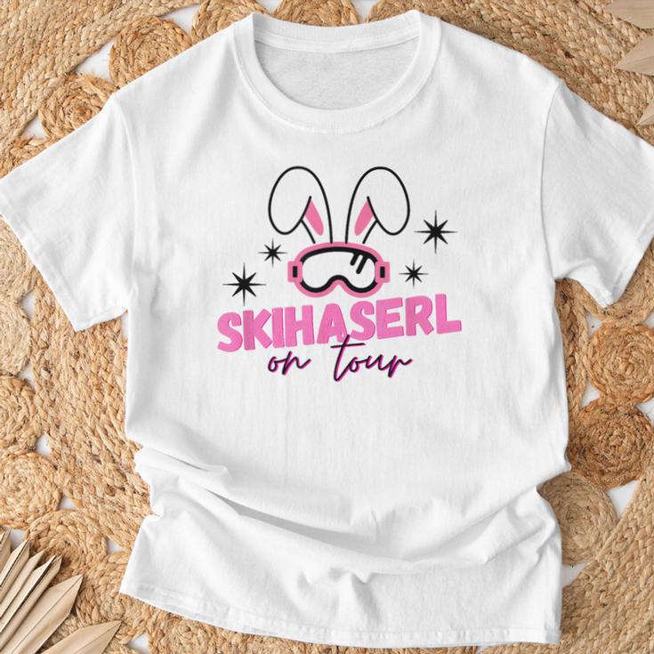 Skihaserl On Tour Apres Ski Bunny Ski Holiday Hut Gaudi T-Shirt Geschenke für alte Männer