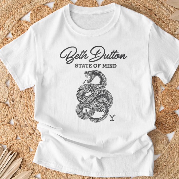 Yellowstone Centered Beth Dutton Gray T-Shirt Geschenke für alte Männer