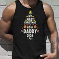 First Christmas As A Daddy 2024 Pregnancy Announcement Tank Top Geschenke für Ihn