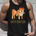 Happy Shiba Dog Celebrates New Year's Eve In Christmas Lights Tank Top Geschenke für Ihn