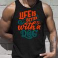 Laida Es Mejor Con Un Perro De Perros Disfruta De Los Perros Citas Camiseta sin mangas Regalos para él