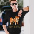 Happy Shiba Dog Celebrates New Year's Eve In Christmas Lights Langarmshirts Geschenke für Ihn