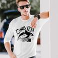 Sink The Rich Gladys Orca Revolutionary Orca Whale Atrás Camiseta de manga larga Regalos para él