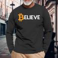 Bitcoin Logo Believeintage Btc Cryptocurrency Trader Langarmshirts Geschenke für alte Männer