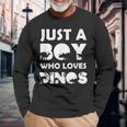 Boy Who Loves Dinos Letras Divertidas Con Diseño De Dinosaur Camiseta de manga larga Regalos para ancianos