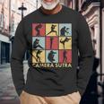 Camera Sutra Camera Photography Photographer Langarmshirts Geschenke für alte Männer