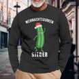 Christmas Cucumber Found Christmas Tradition Langarmshirts Geschenke für alte Männer