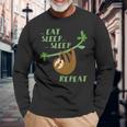 Divertida Con Texto Eat Sleep Repeat Camiseta de manga larga Regalos para ancianos