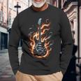 Electric Guitar With Flames Langarmshirts Geschenke für alte Männer