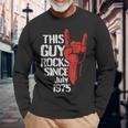Geburtstag Jubiläum Geschenke By Elevenz Adulto Negro Manga Corta Pequeño Regular 50º Cumpleaños Nacido Julio Rockt Desde 1975 Música Rock N Roll Y Heavy Metal Camiseta de manga larga Regalos para ancianos