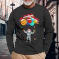 Père Noël Astronaute Amusant Avec Planètes À La Main Pour Spaceman T-shirt à manches longues Cadeaux pour les vieillards