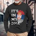 With Serbian Flag Es Ist In My Dna Serbe Genetic Langarmshirts Geschenke für alte Männer