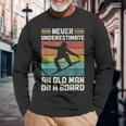 Never Underestimate An Old Man On A Snowboard intage Langarmshirts Geschenke für alte Männer