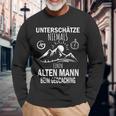 Underschätze Niemal Einen Alten Mann Beim Geocaching S Langarmshirts Geschenke für alte Männer