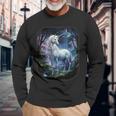 Unicorn Standing In The Forest Fantasy Nature Universe Langarmshirts Geschenke für alte Männer