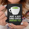 Solo Un Chico Al Que Le Encanta El Té Matcha Taza de café Regalos divertidos