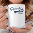 Grandpa Est 2025 Promocionado A Abuelo 2025 Nuevo Abuelo Taza de café Regalos divertidos
