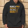 Baloncesto Una Chica Con El Basket Divertido Basketball Sudadera Estilo de vida