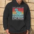 Dinosaurio Retro Con Texto En Inglés Thats What I Do I Eat Pizza And Forget Things Sudadera Estilo de vida