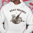 Raccoon Stay Trashy Fun Meme Gray Kapuzenpullover Lustige Geschenke