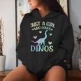 Just A Girl Who Loves Dinos La Chica De Los Dinosaurios Sudadera con capucha para mujer Regalos para ella