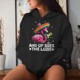 Women's And Up Goes The Luzie Flamingo Party Dancing Slogan With-Neck Kapuzenpullover für Damen Geschenke für Sie